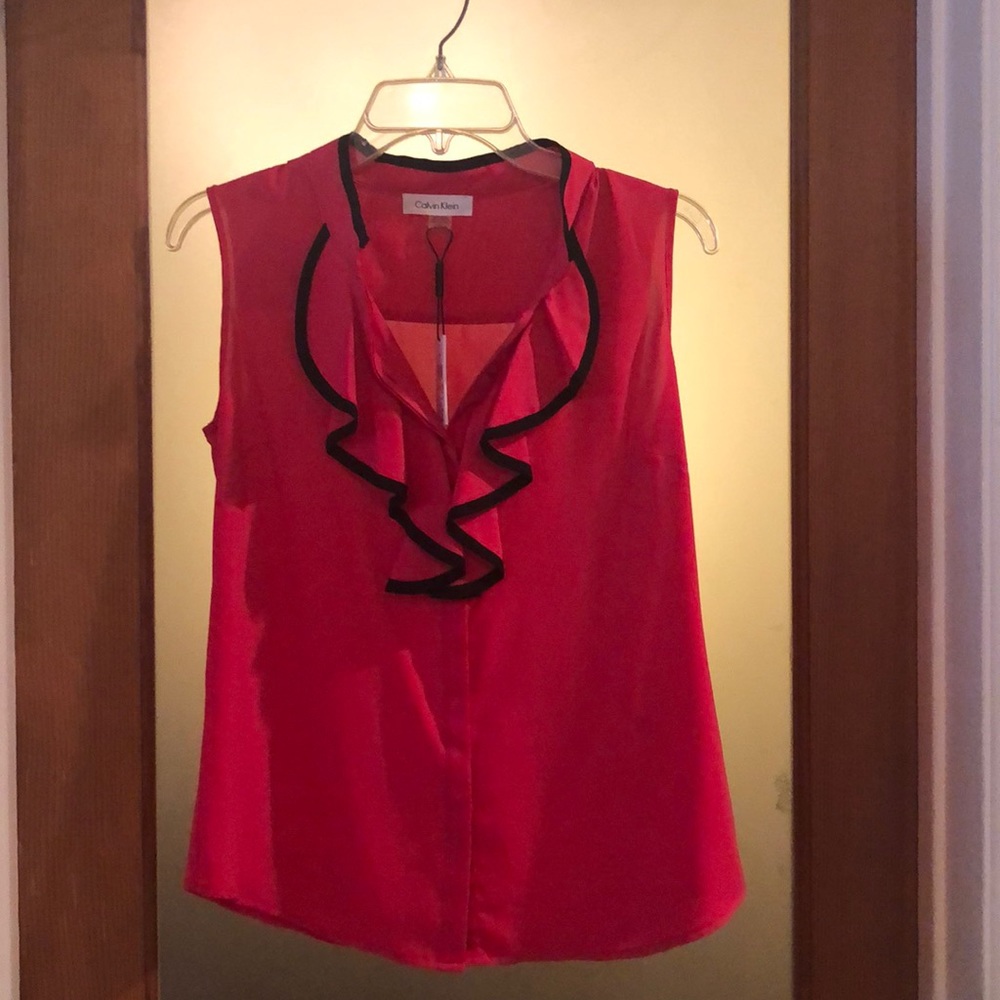 Bright pink and black sleeveless blouse NWT